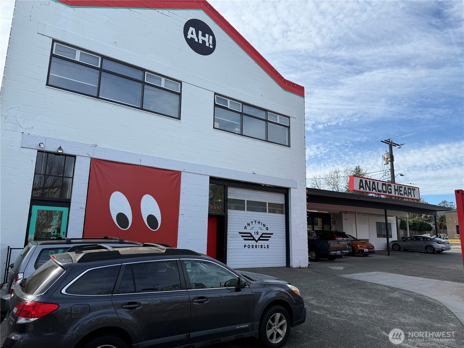 8211 Aurora Avenue N, Seattle, WA 98103