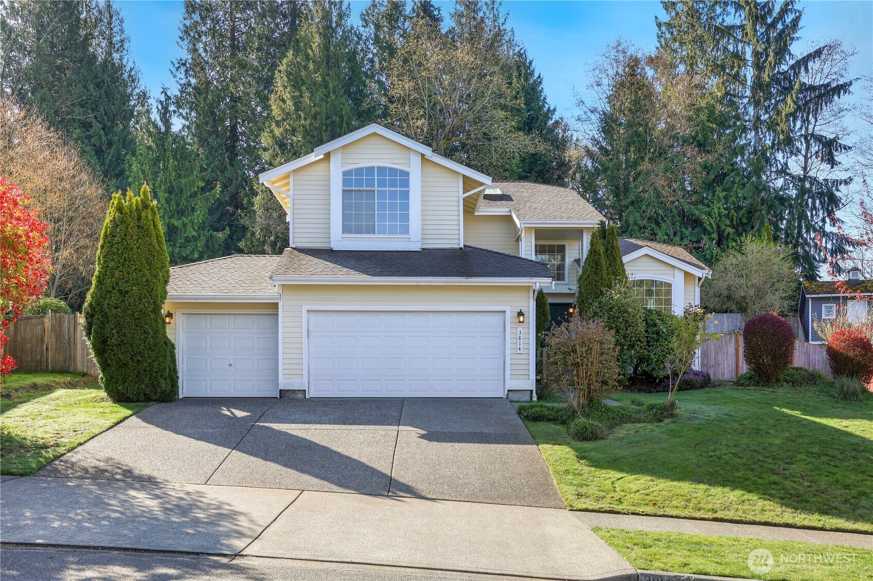 3814 Crystal Ridge Drive SE, Puyallup, WA 98372