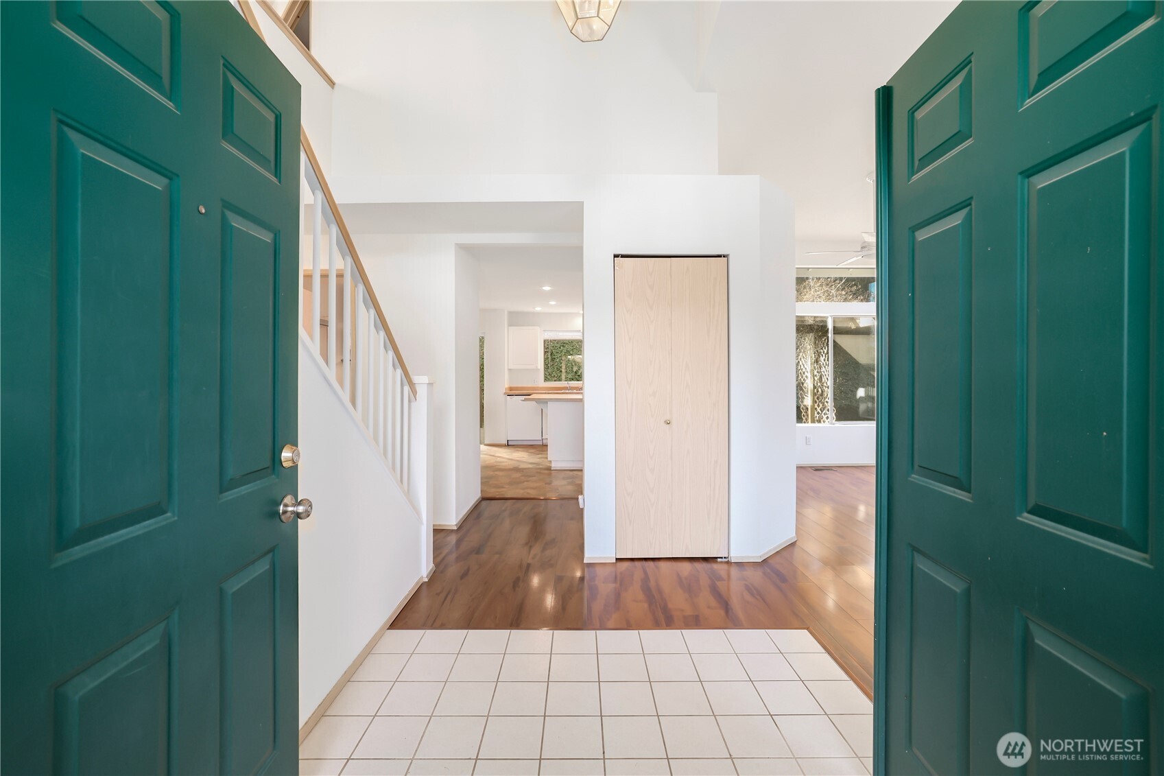 3814 Crystal Ridge Drive SE, Puyallup, WA 98372