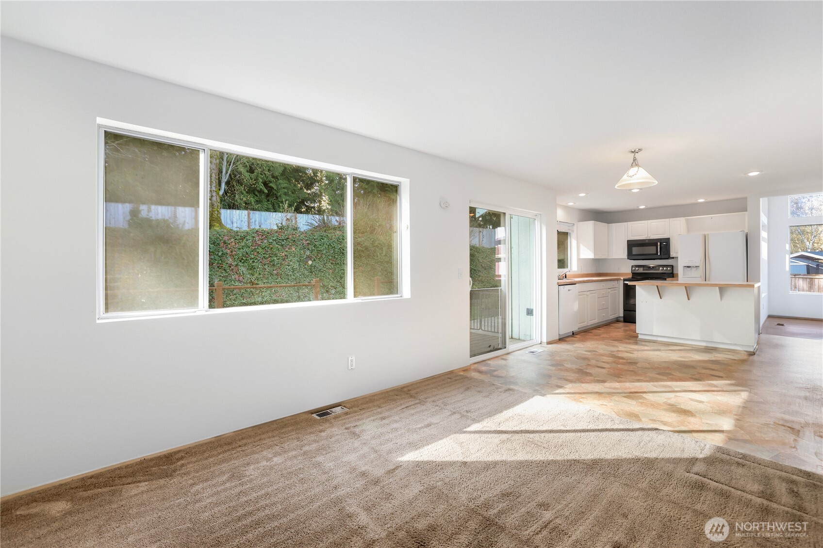 3814 Crystal Ridge Drive SE, Puyallup, WA 98372