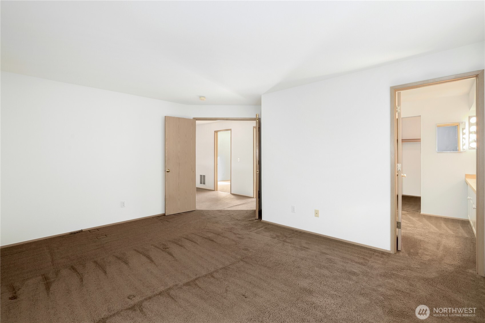 3814 Crystal Ridge Drive SE, Puyallup, WA 98372