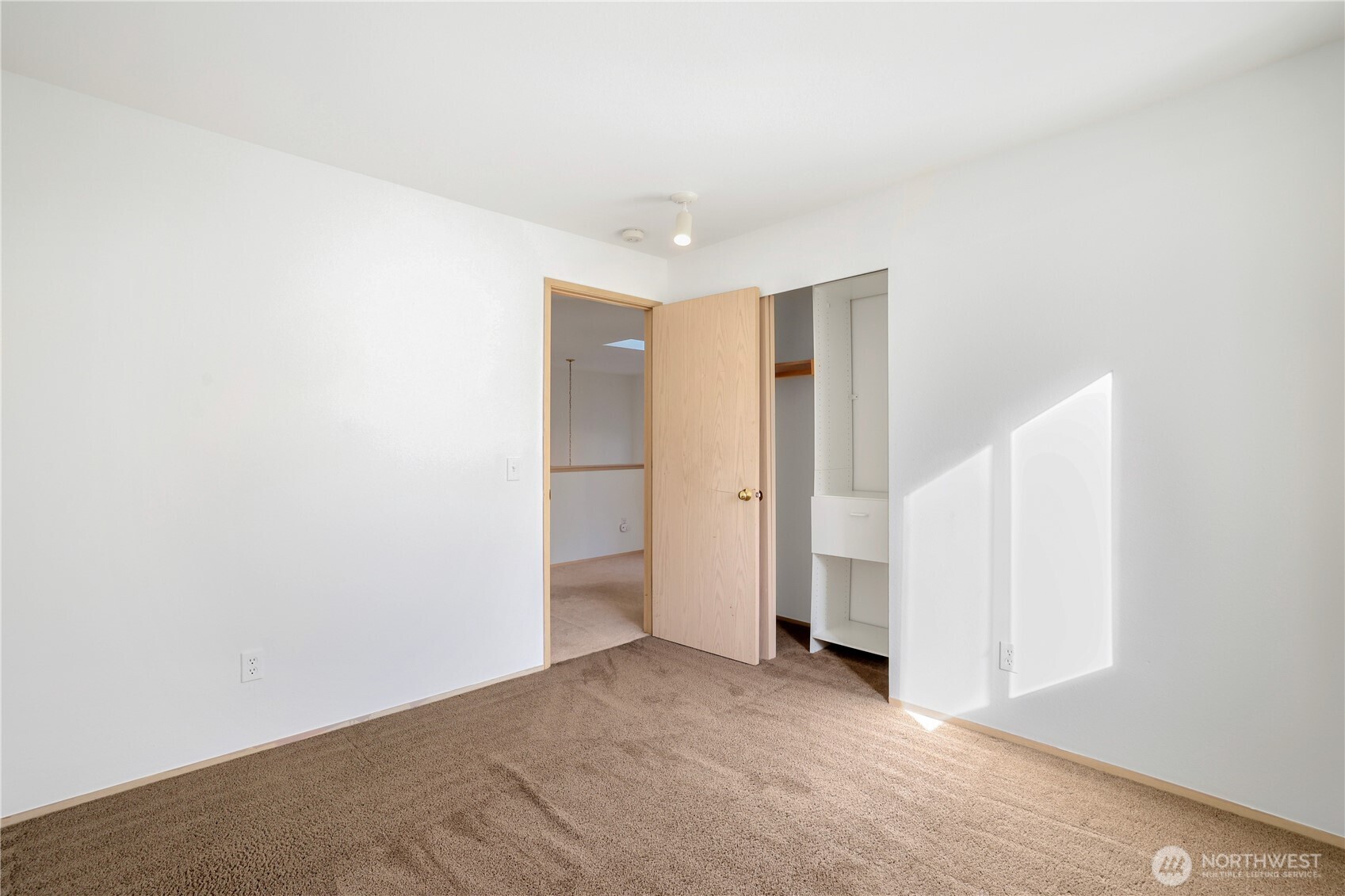 3814 Crystal Ridge Drive SE, Puyallup, WA 98372