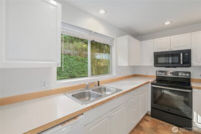 3814 Crystal Ridge Drive SE, Puyallup, WA 98372 - Photo 7