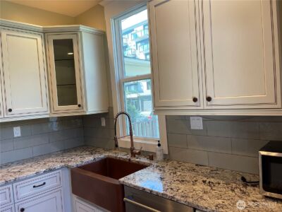 1522 Taylor Avenue N, Seattle, WA 98109 - Photo 18