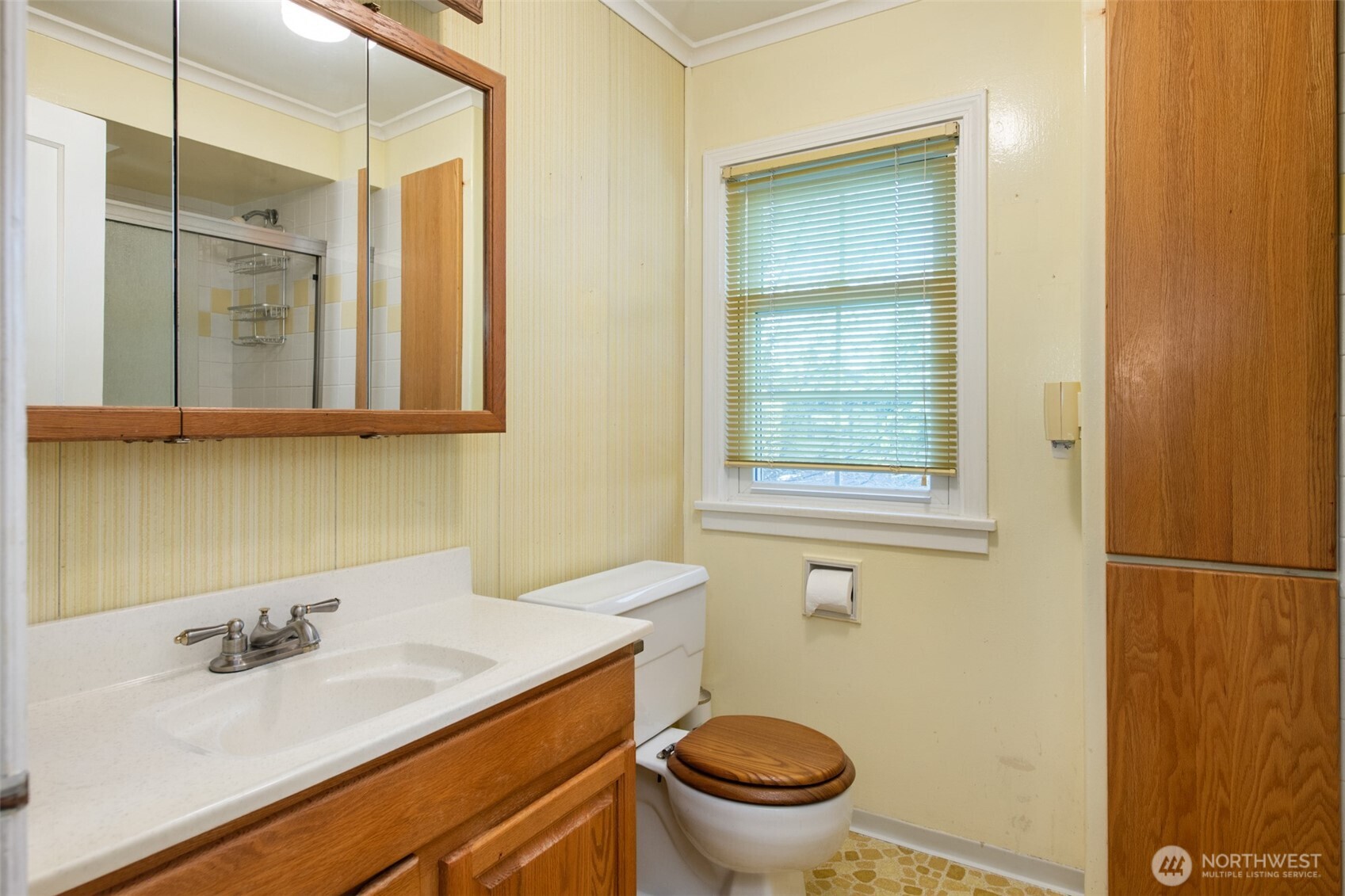 614 1st Avenue , Aberdeen, WA 98520