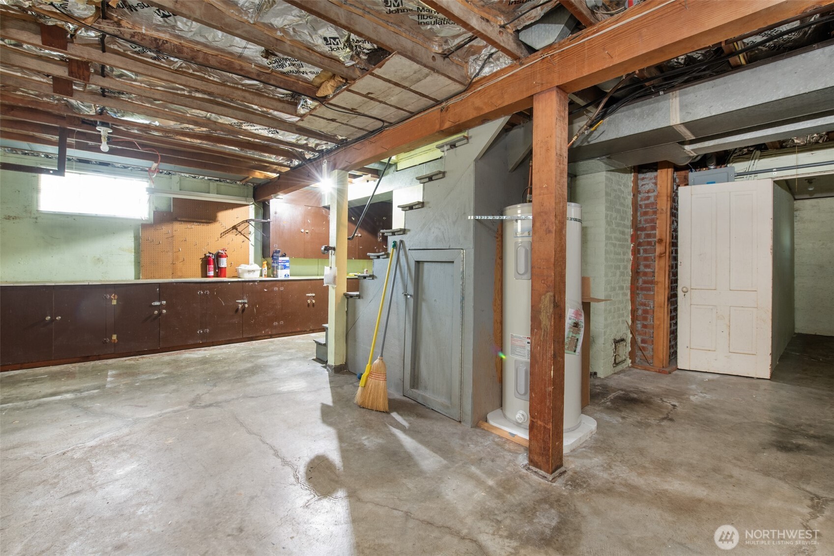 614 1st Avenue , Aberdeen, WA 98520