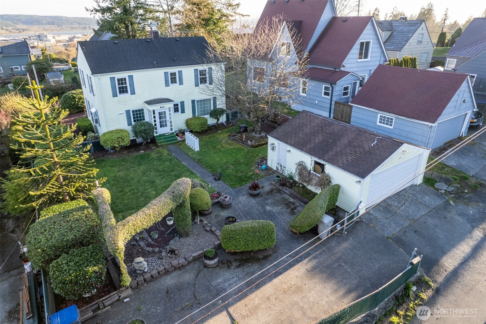 614 1st Avenue , Aberdeen, WA 98520