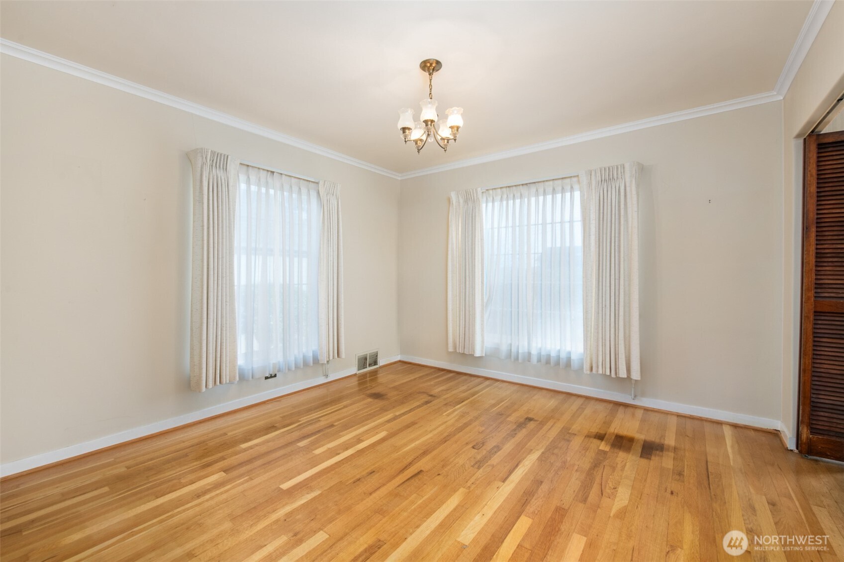 614 1st Avenue , Aberdeen, WA 98520