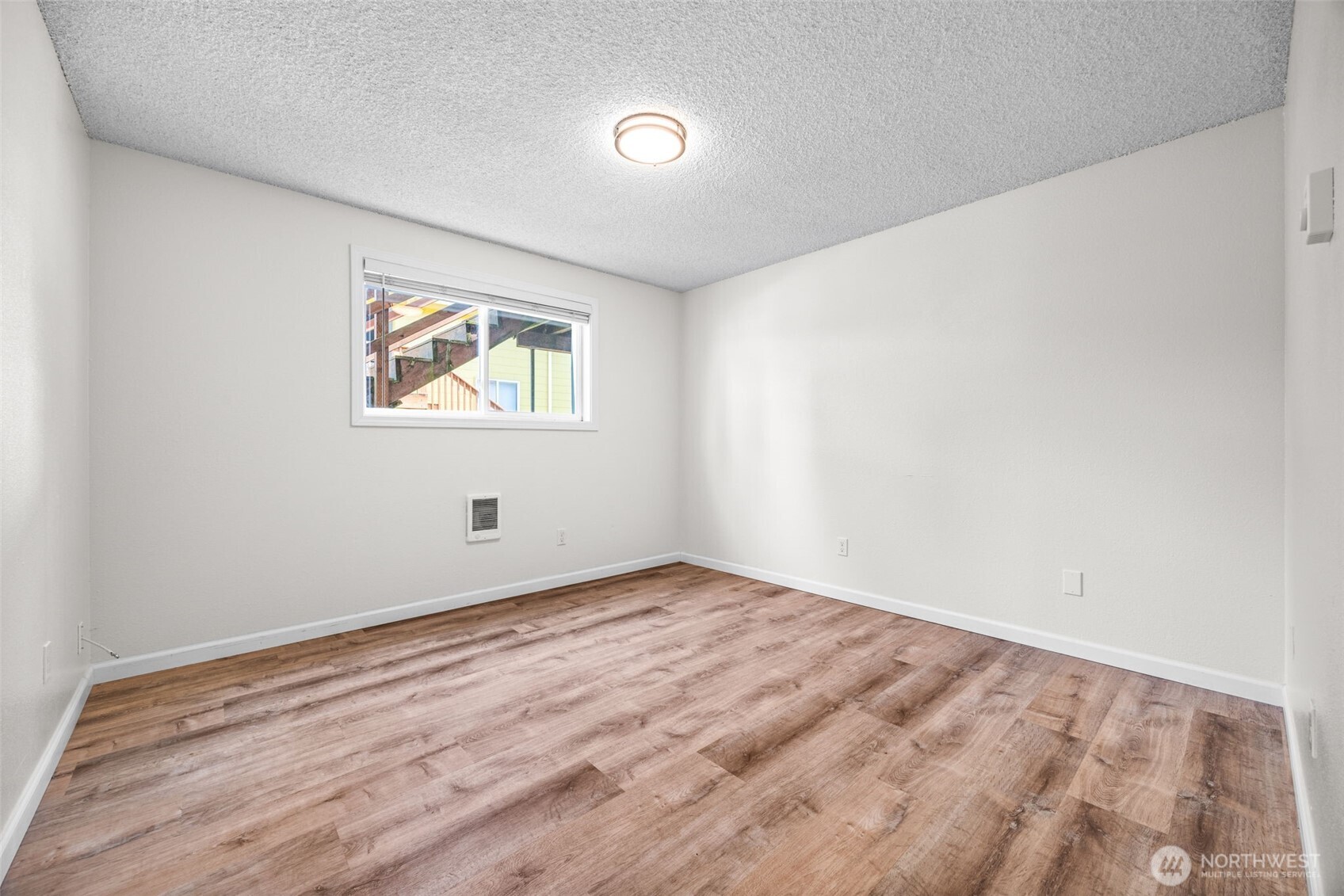 3341 S Alaska Street , Tacoma, WA 98418-1812