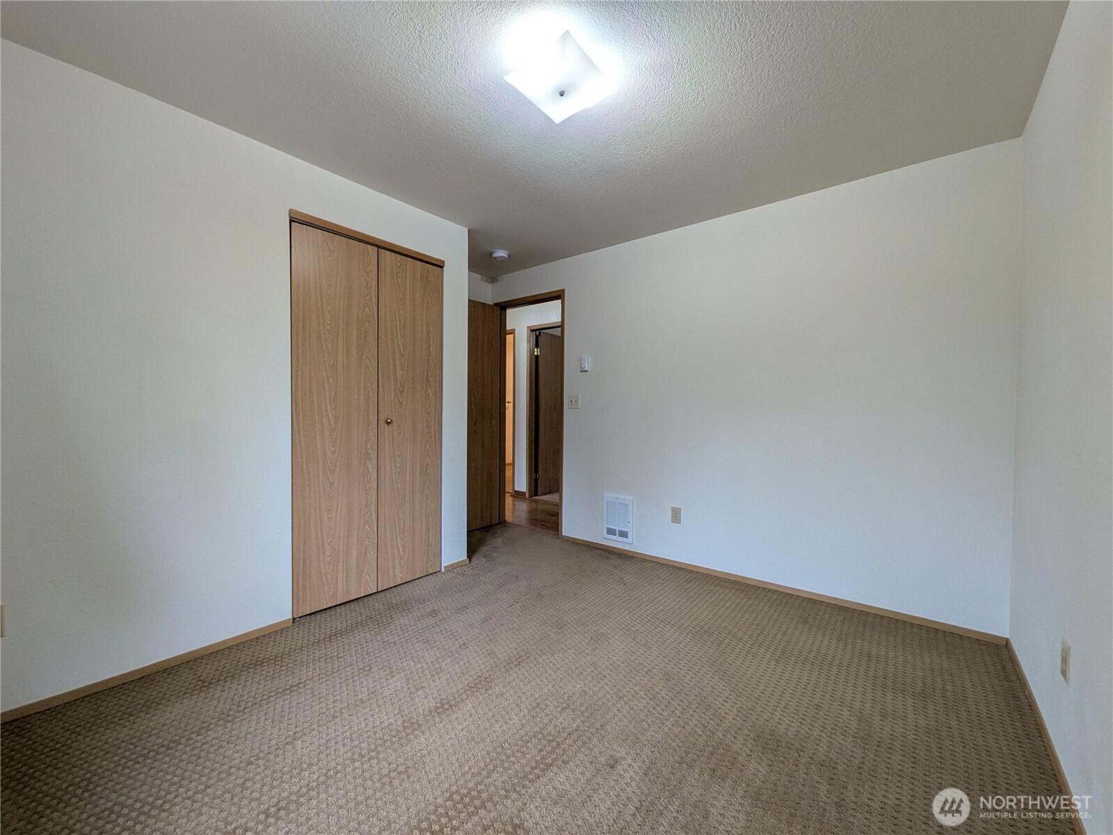 7537 NE Beachwood Avenue , Poulsbo, WA 98370