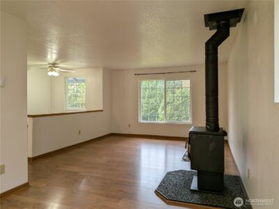 7537 NE Beachwood Avenue , Poulsbo, WA 98370 - Photo 5