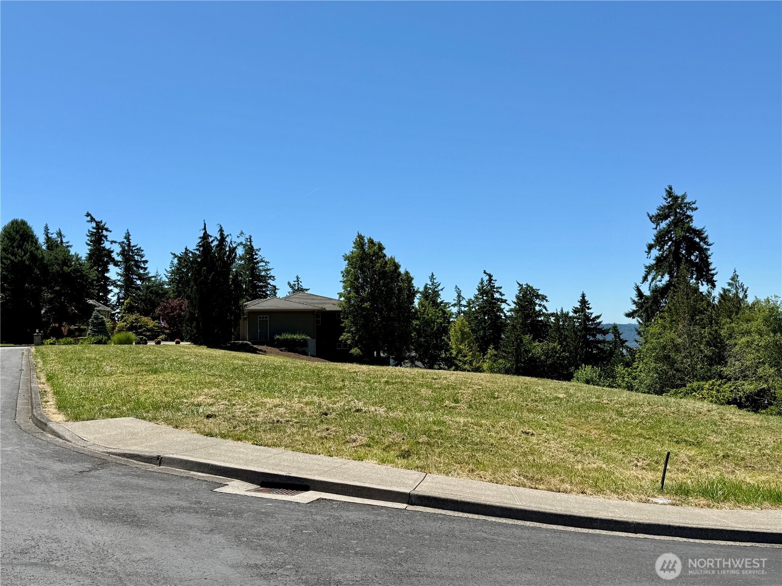 1 Center Court , Longview, WA 98632