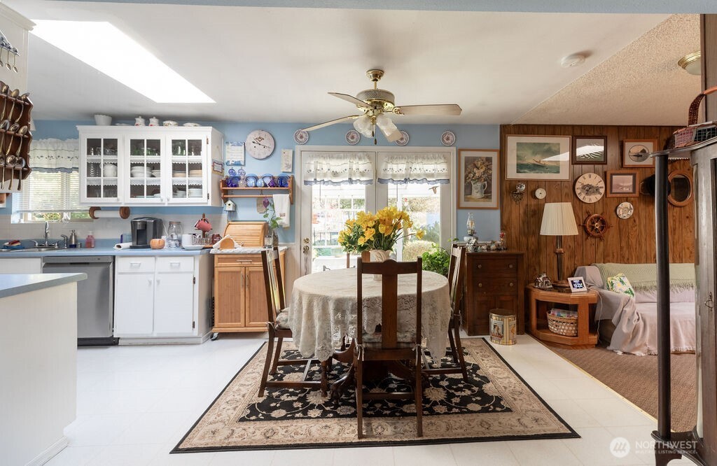 371 Flora Place , Forks, WA 98331