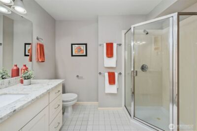 559 McGraw Street #402, Seattle, WA 98109 - Photo 26