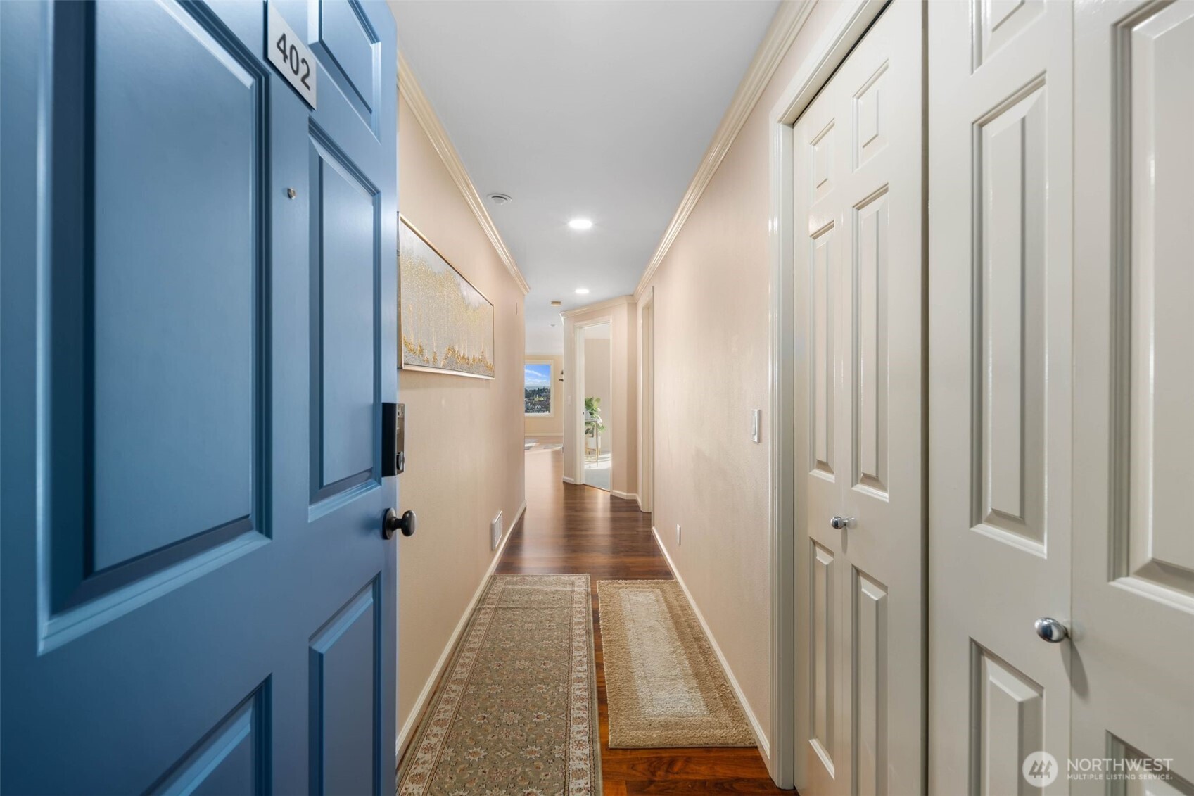 559 McGraw Street #402, Seattle, WA 98109