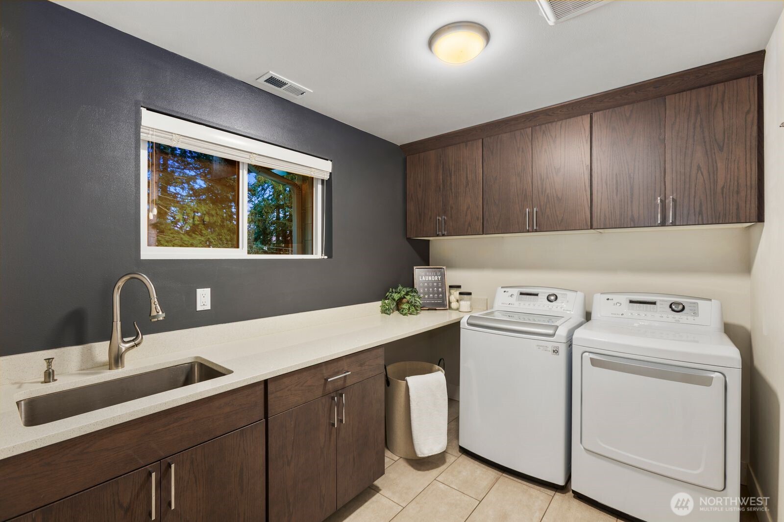 10833 104th Avenue NE, Kirkland, WA 98033