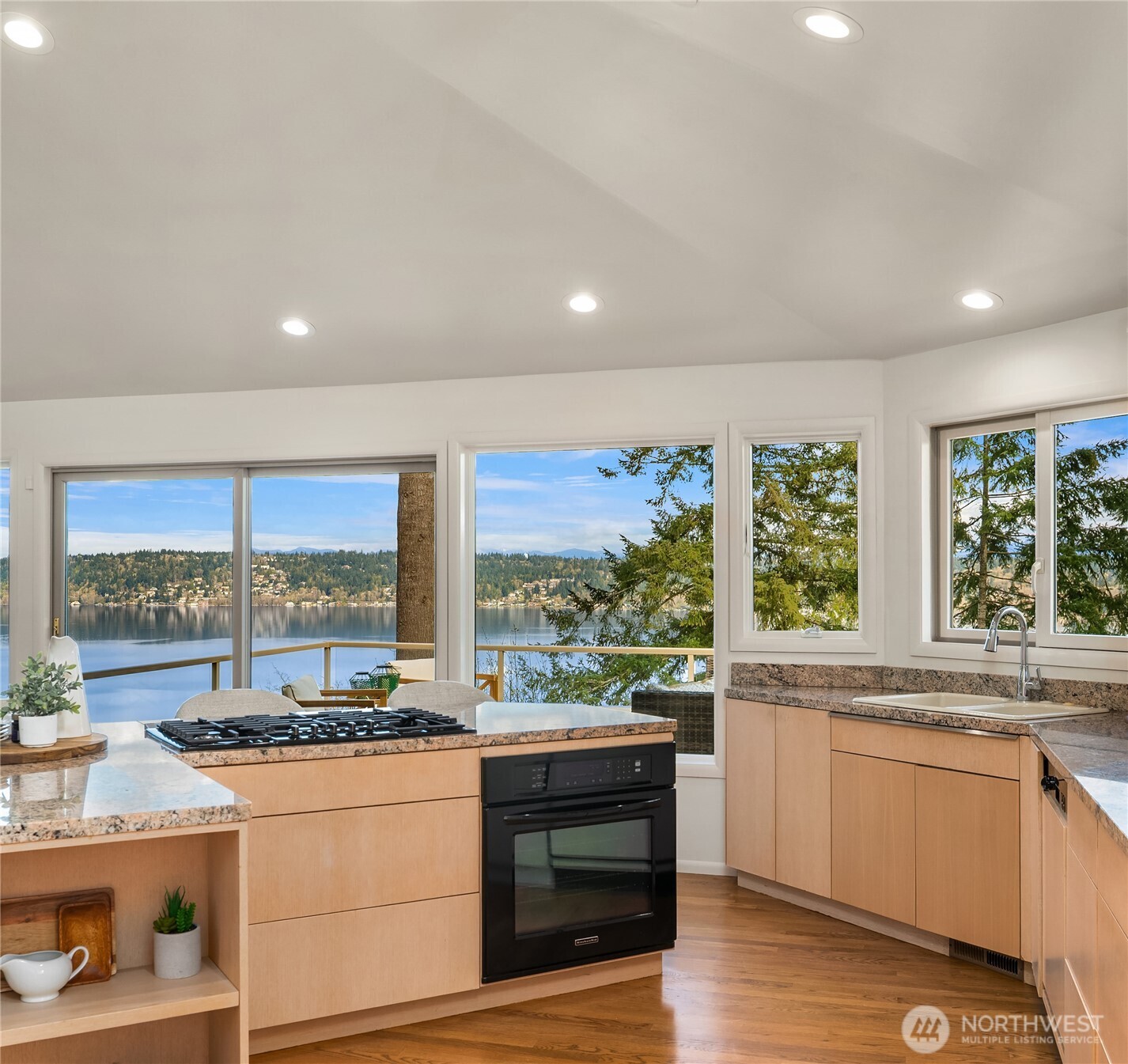 936 170th Place SE, Bellevue, WA 98008