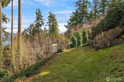 936 170th Place SE, Bellevue, WA 98008 - Photo 32