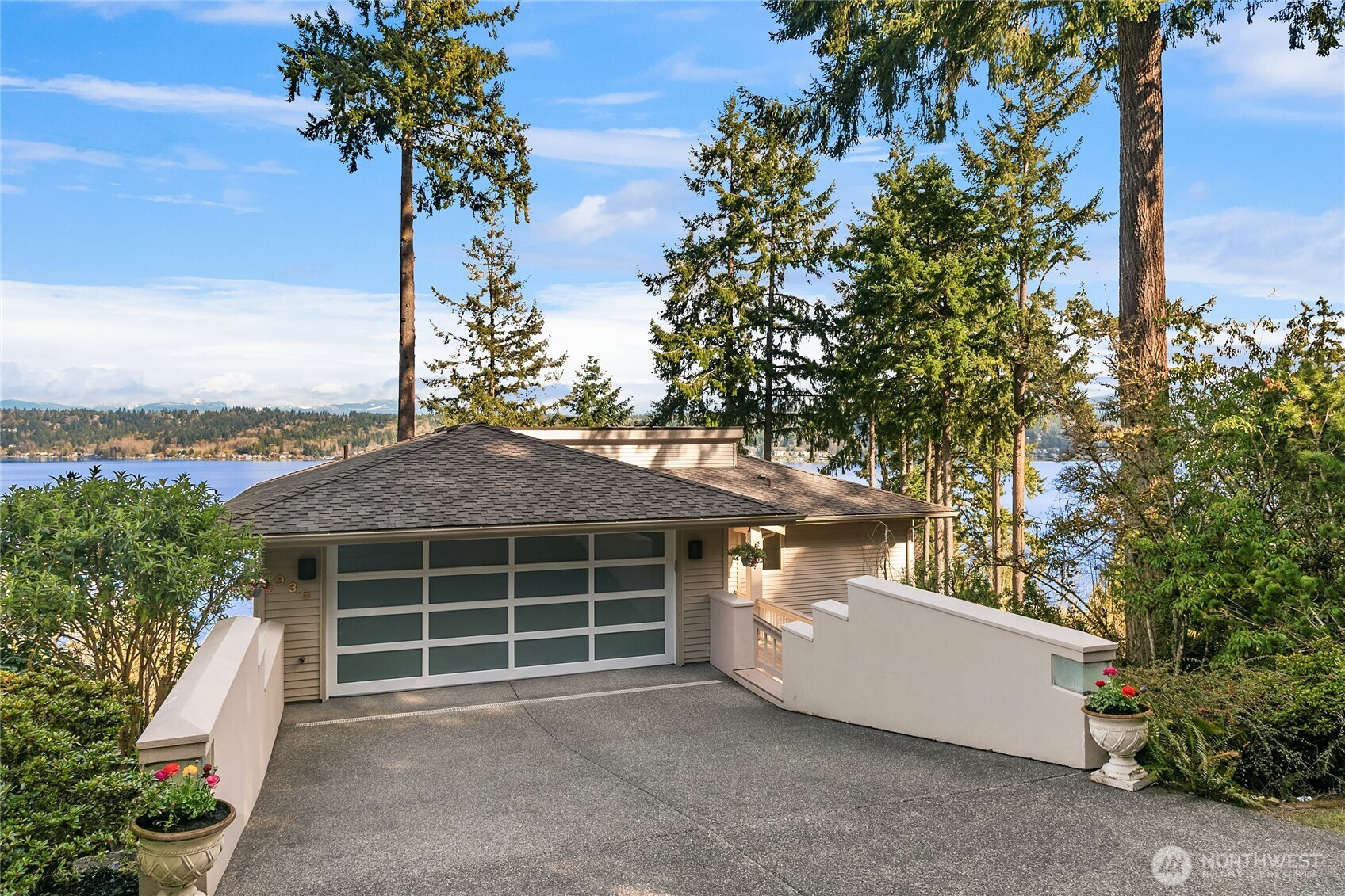 936 170th Place SE, Bellevue, WA 98008