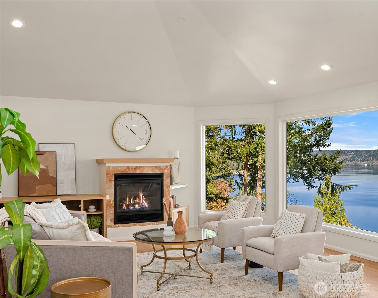 936 170th Place SE, Bellevue, WA 98008