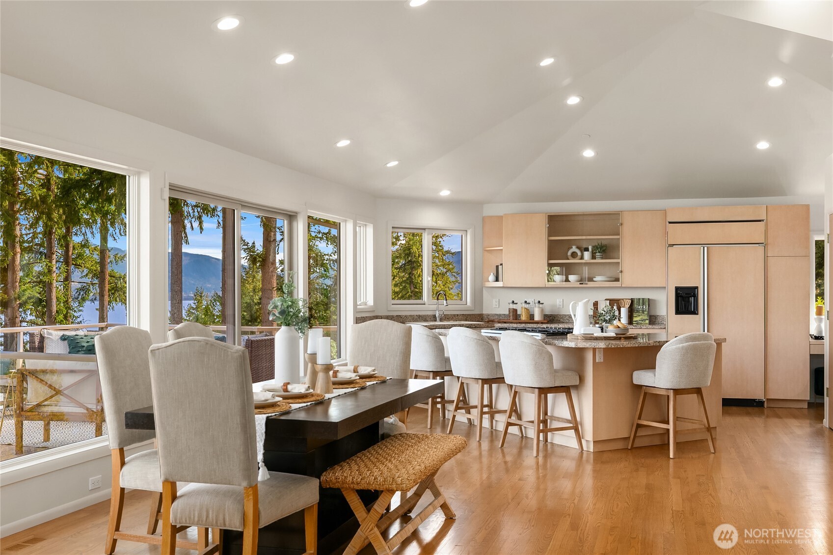 936 170th Place SE, Bellevue, WA 98008