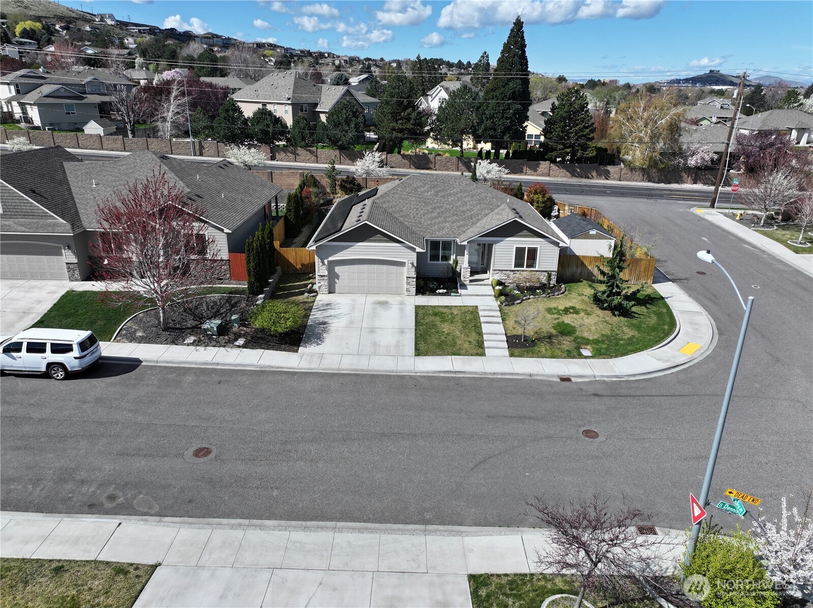 4304 S Dennis Court , Kennewick, WA 99337