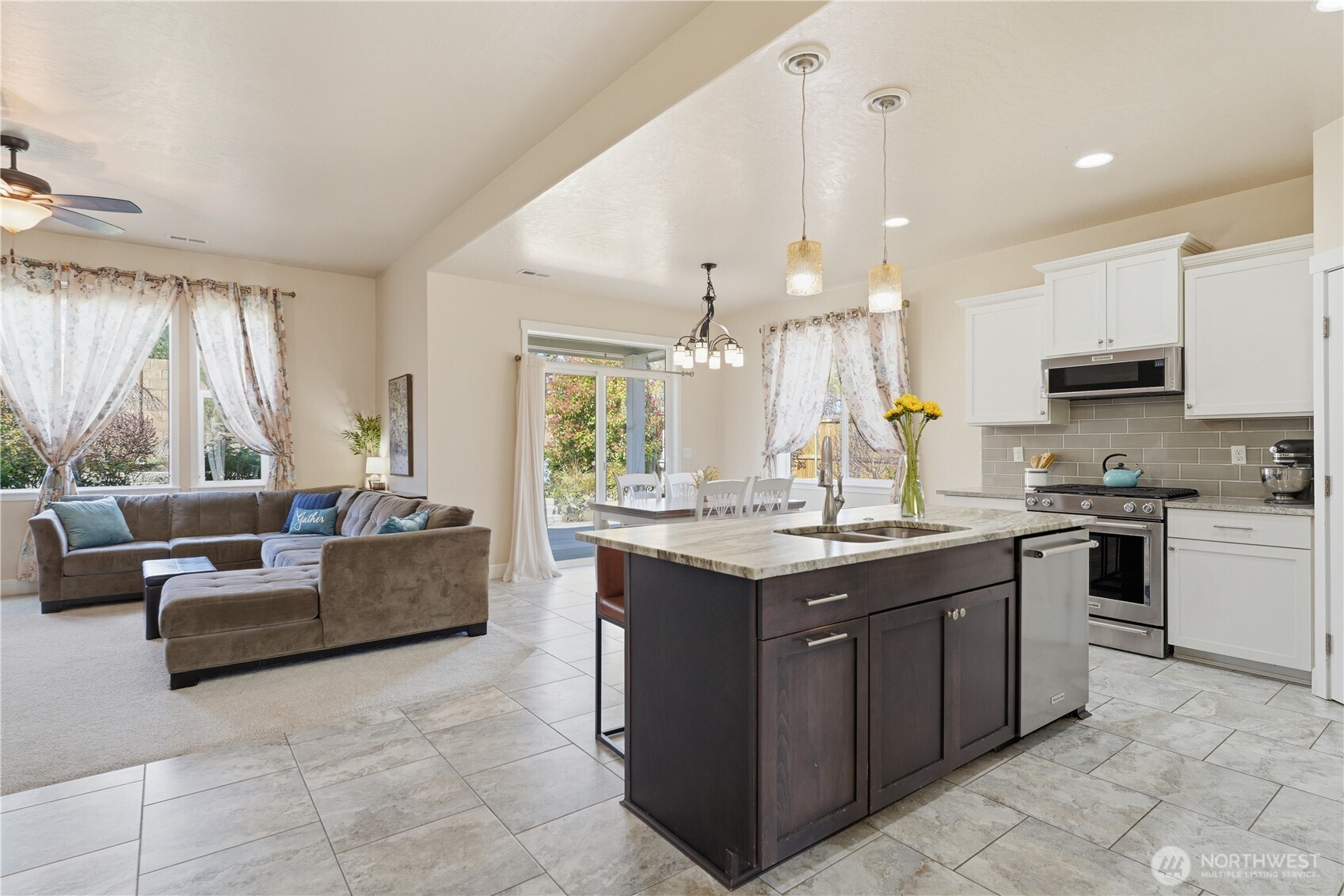 4304 S Dennis Court , Kennewick, WA 99337