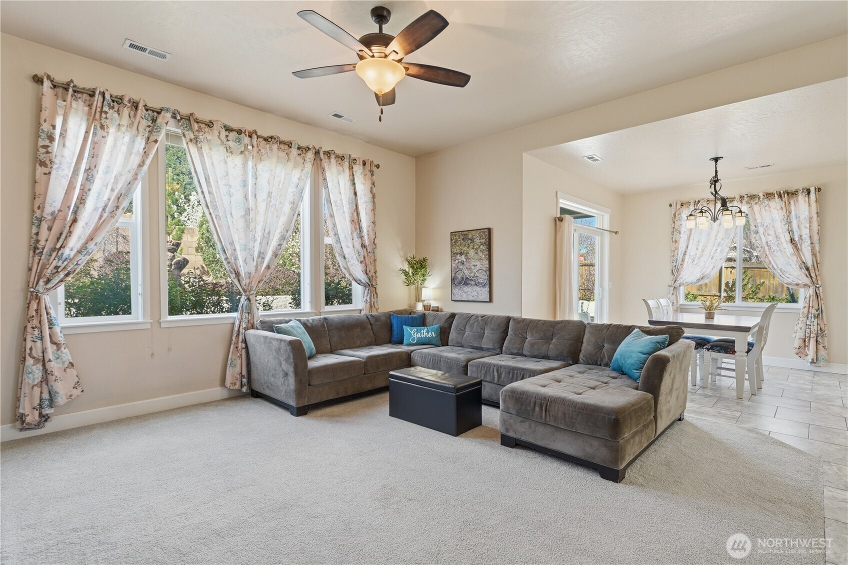 4304 S Dennis Court , Kennewick, WA 99337