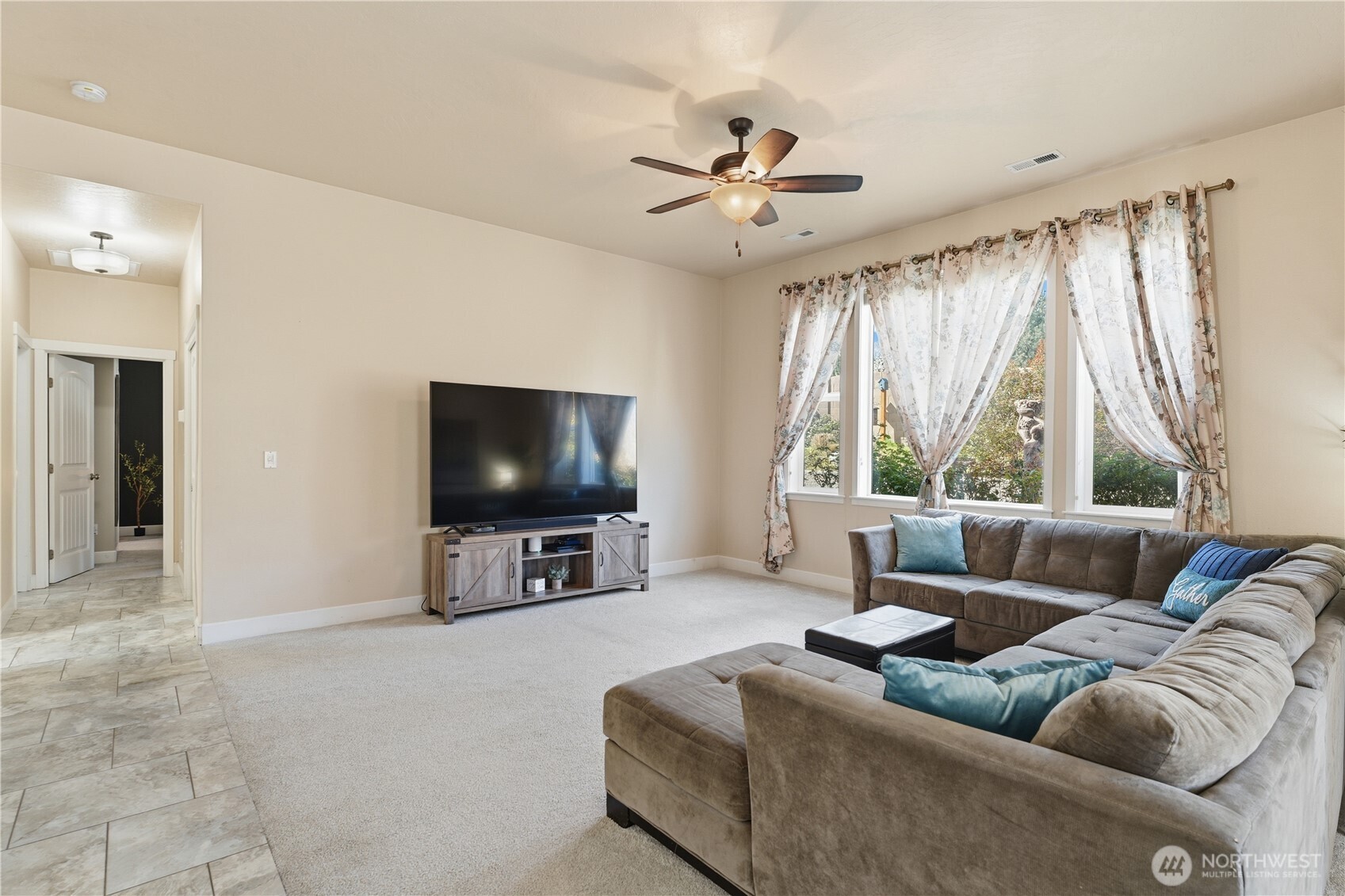 4304 S Dennis Court , Kennewick, WA 99337