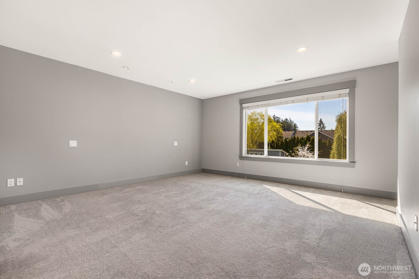 17210 36th Ave E , Tacoma, WA 98446