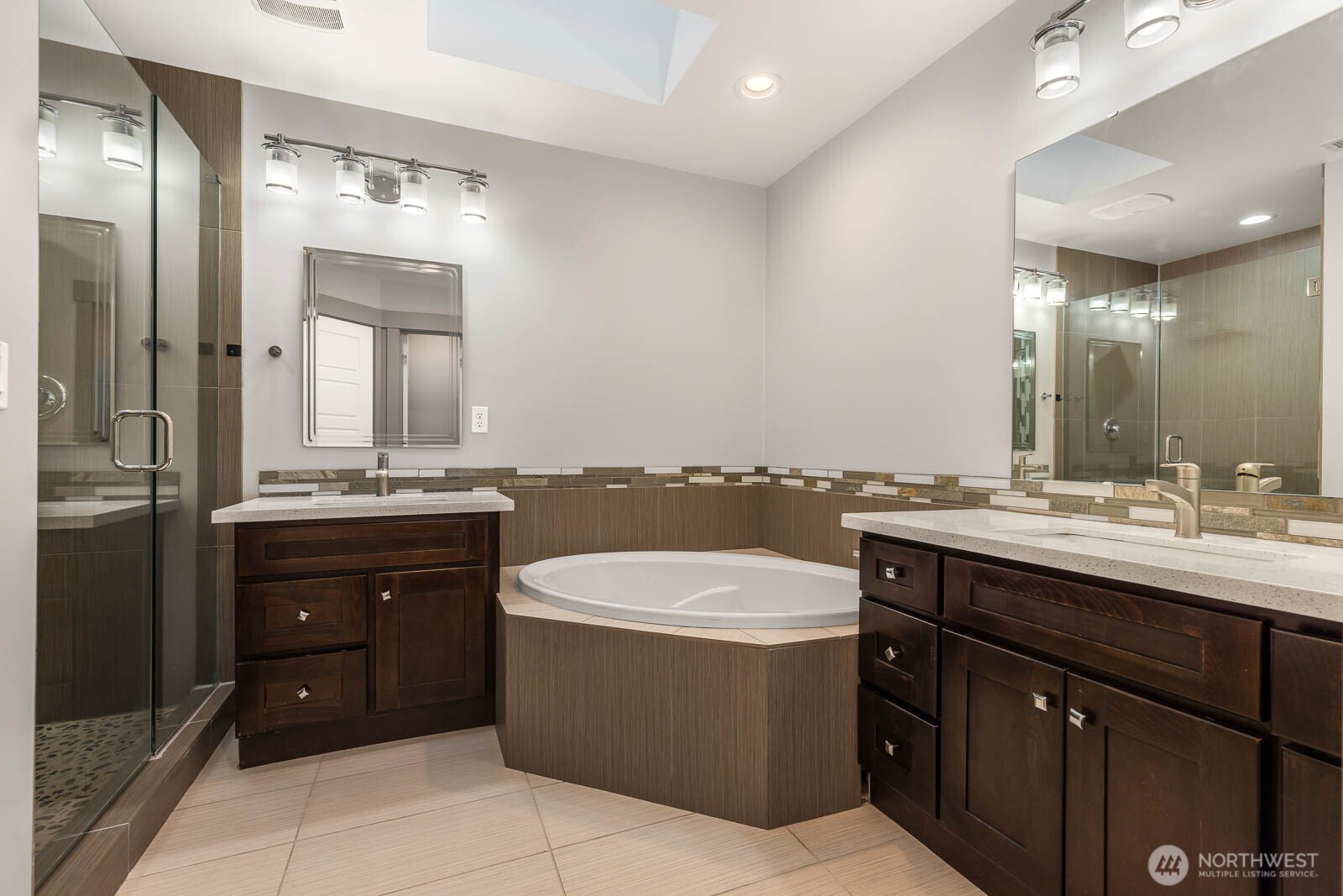 17210 36th Ave E , Tacoma, WA 98446