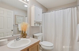 12323 NE 97th Street #Q, Kirkland, WA 98033