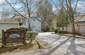 12323 NE 97th Street #Q, Kirkland, WA 98033