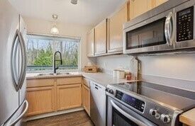 12323 NE 97th Street #Q, Kirkland, WA 98033 - Photo 8