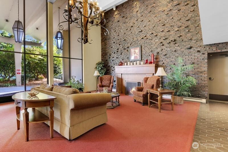 4545 Sand Point Way NE #304, Seattle, WA 98105