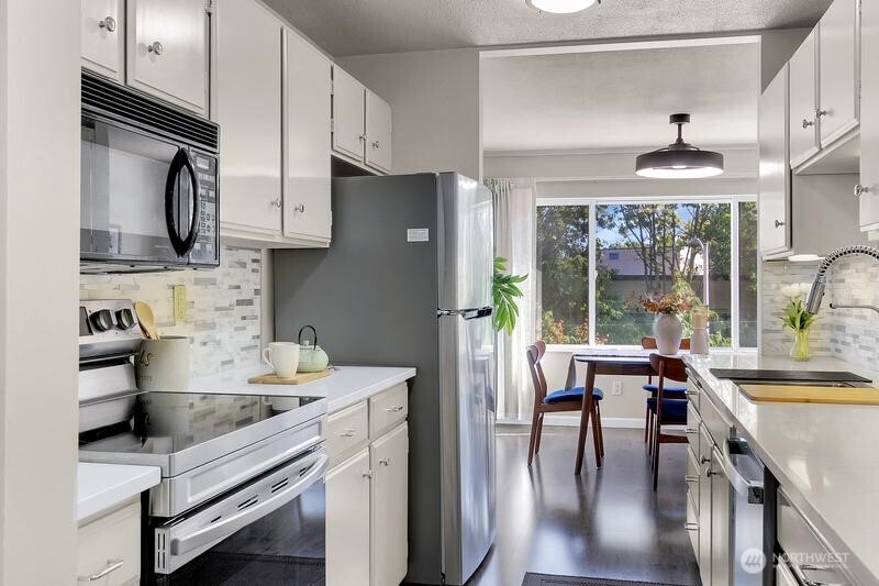 4545 Sand Point Way NE #304, Seattle, WA 98105