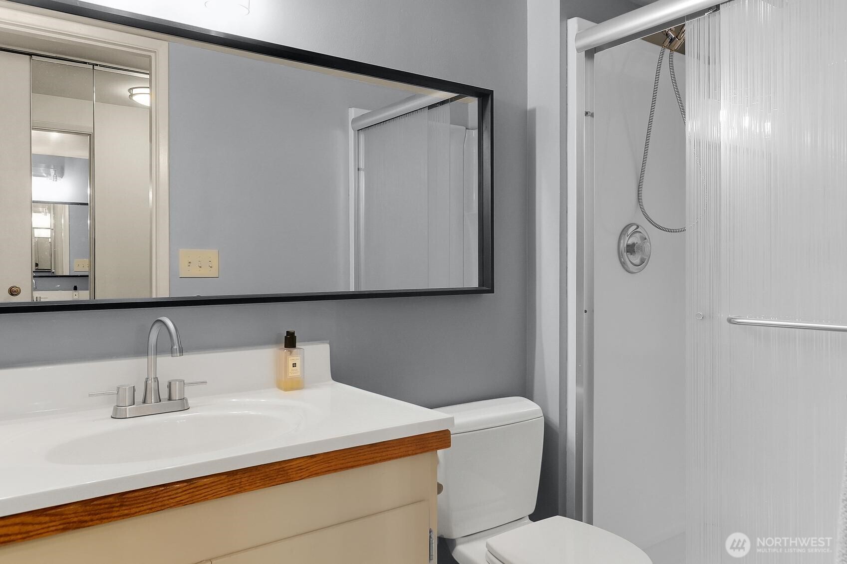 4545 Sand Point Way NE #304, Seattle, WA 98105