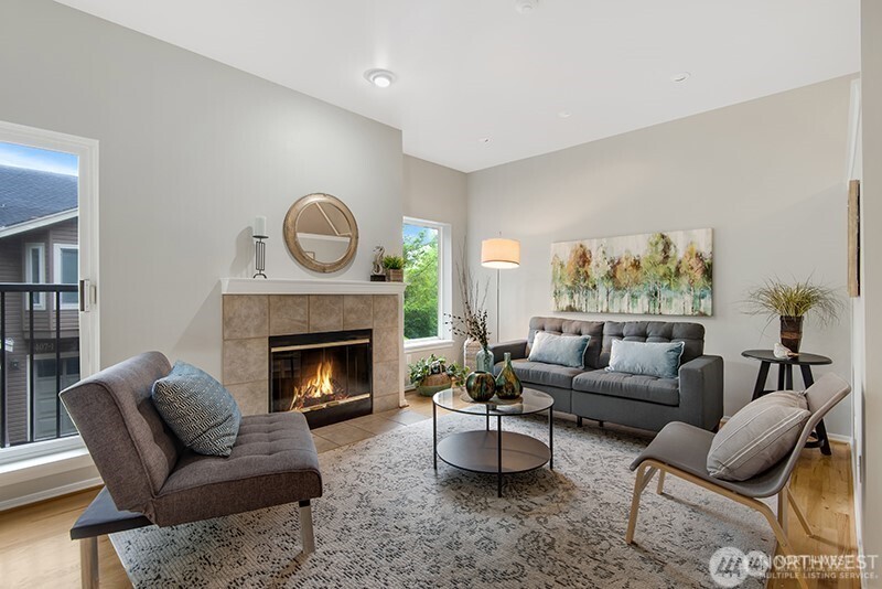 9403 176 Place NE #3, Redmond, WA 98052