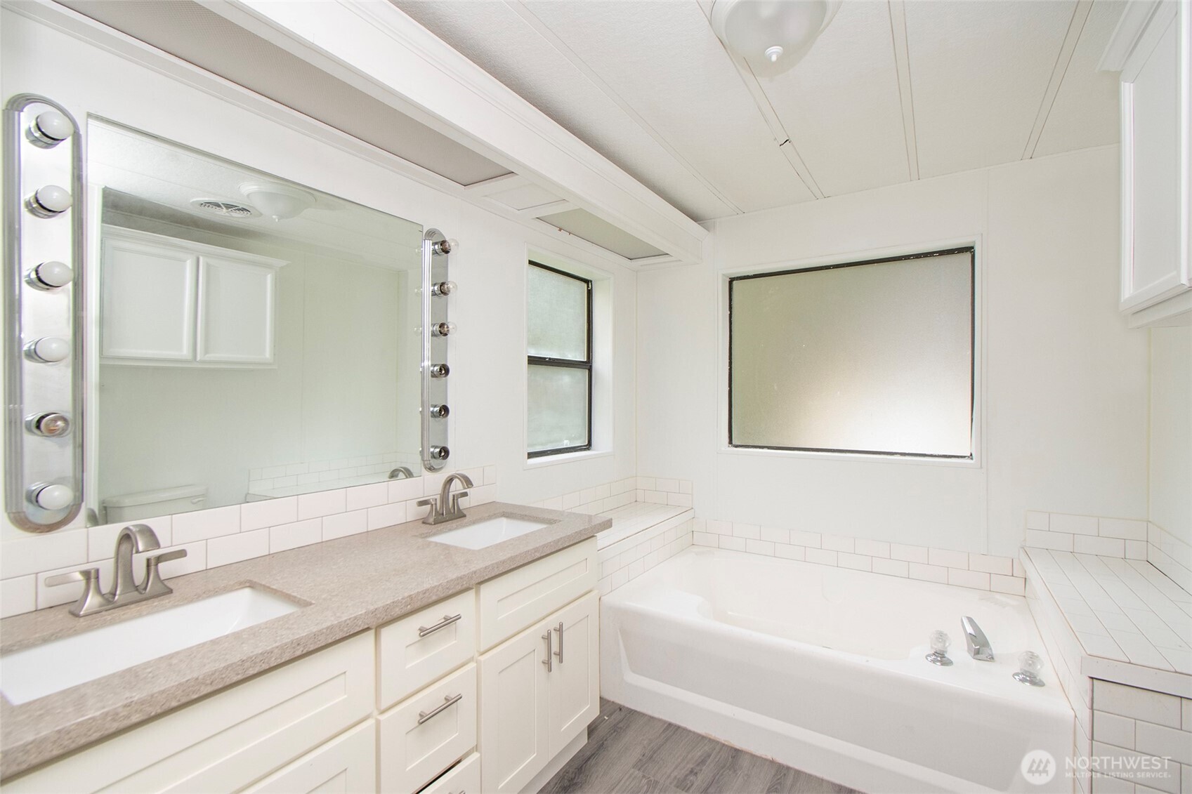 286 Canyon Estates Drive , Sequim, WA 98382