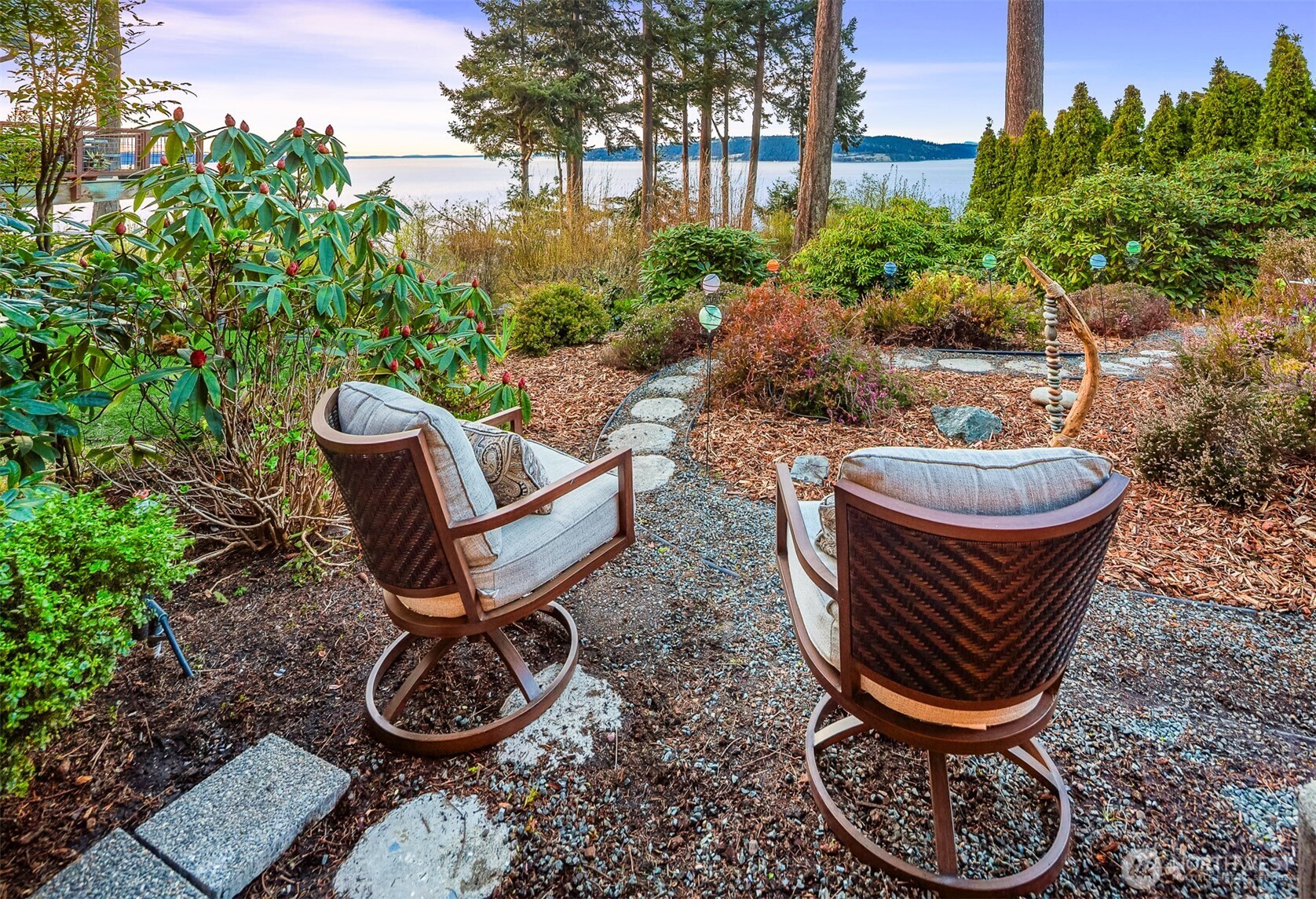 2426 Eastpoint Drive , Langley, WA 98260