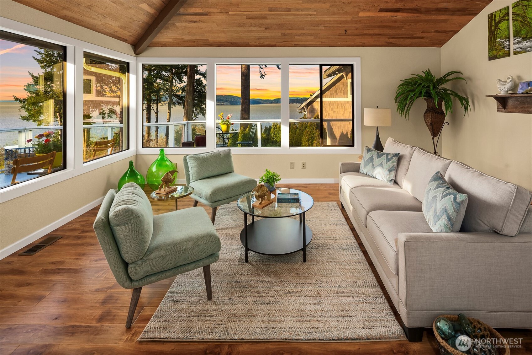 2426 Eastpoint Drive , Langley, WA 98260