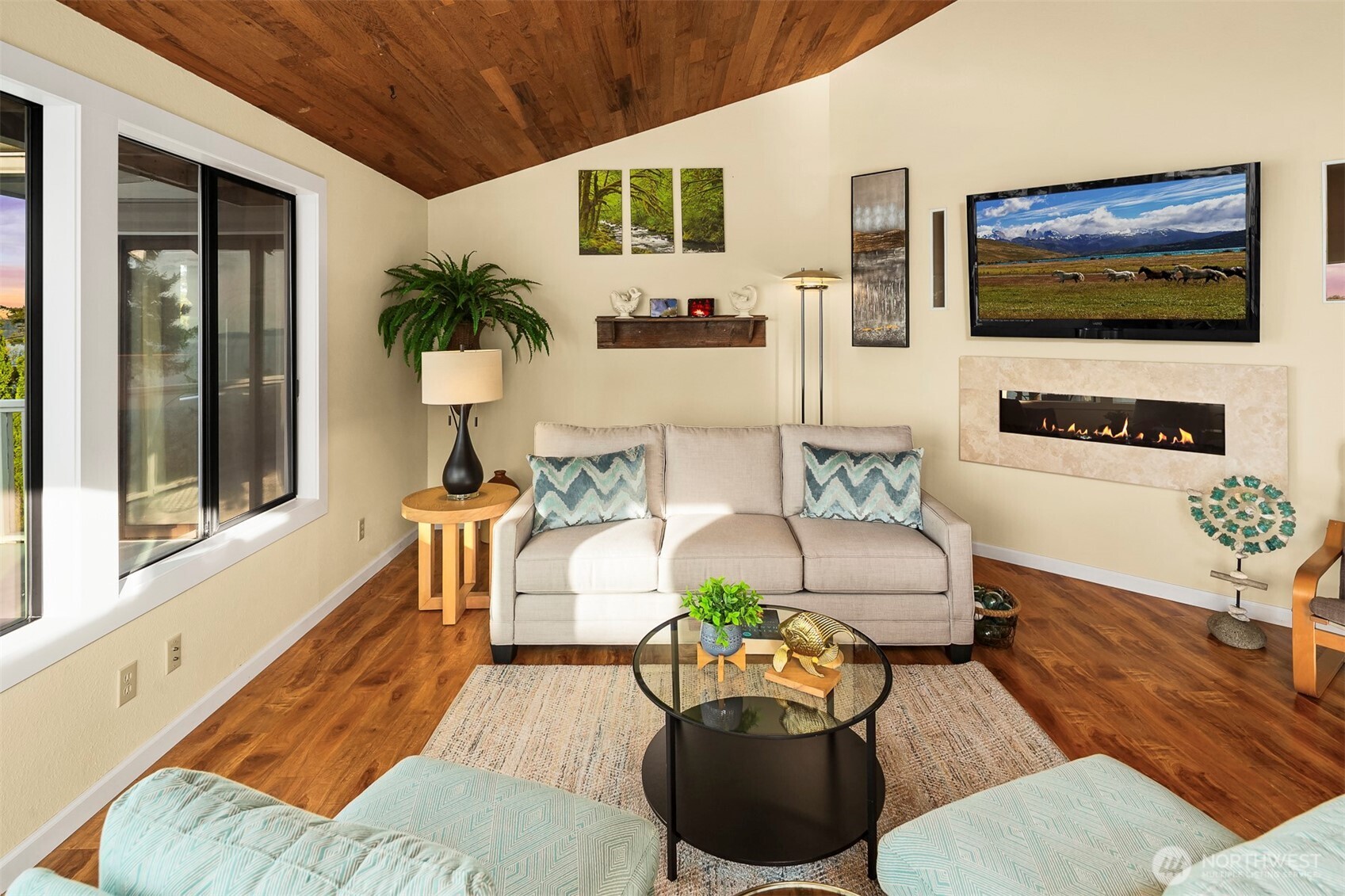 2426 Eastpoint Drive , Langley, WA 98260