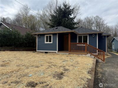 3967 Division Avenue W, Bremerton, WA 98312-5035 - Photo 1