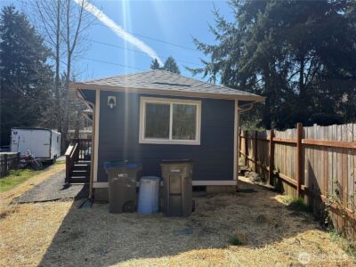 3967 Division Avenue W, Bremerton, WA 98312-5035 - Photo 13
