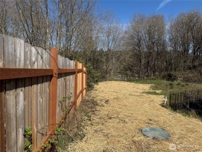 3967 Division Avenue W, Bremerton, WA 98312-5035 - Photo 14