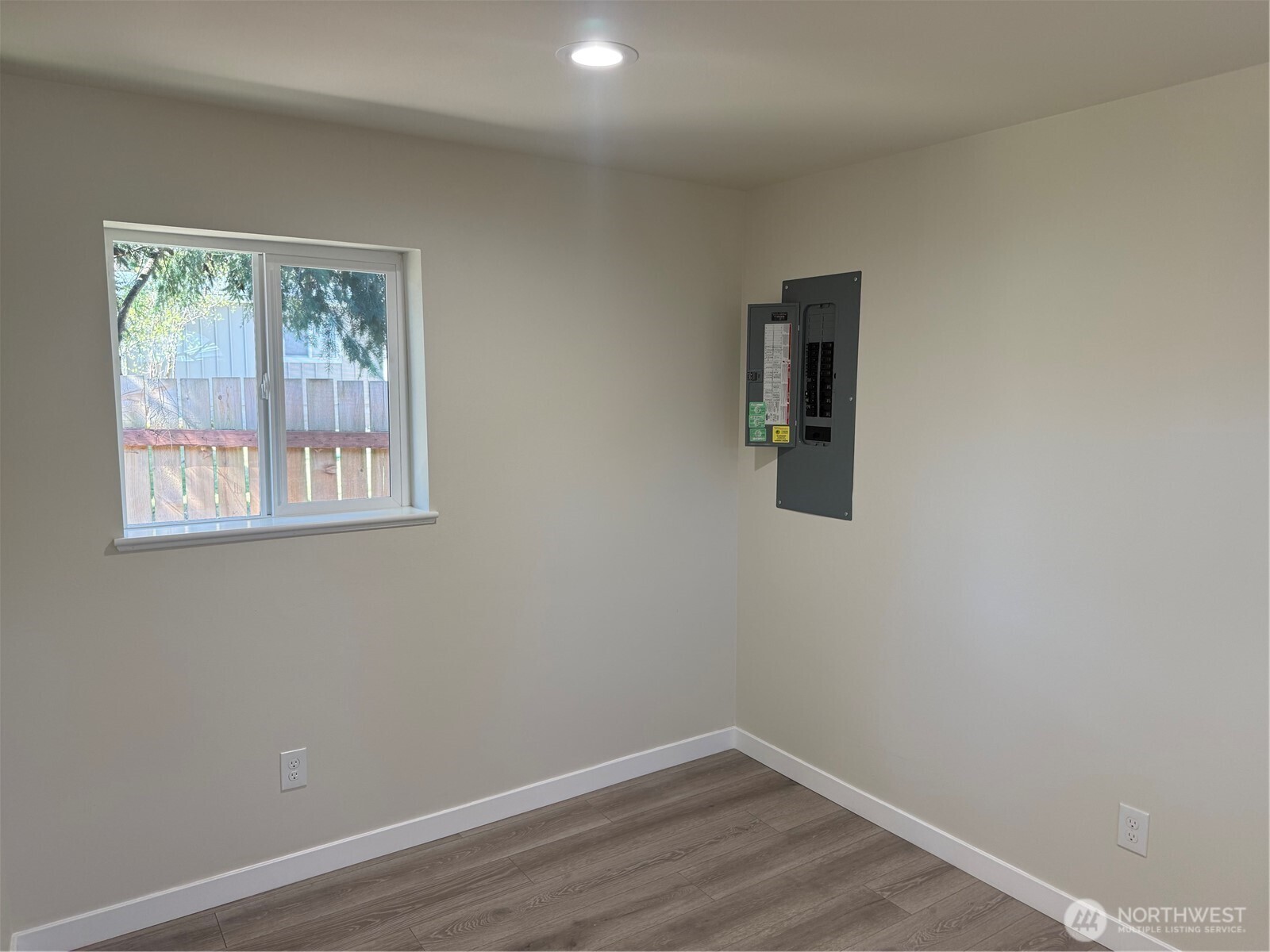 3967 Division Avenue W, Bremerton, WA 98312-5035