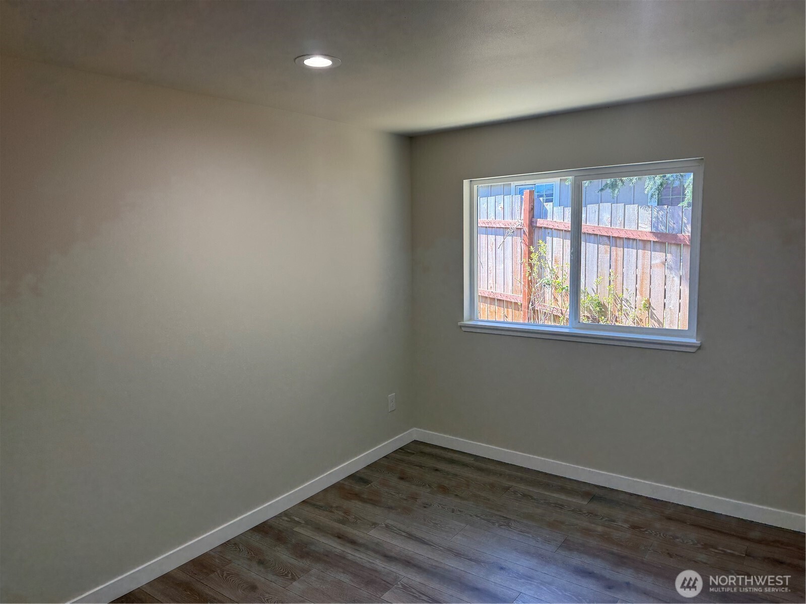 3967 Division Avenue W, Bremerton, WA 98312-5035