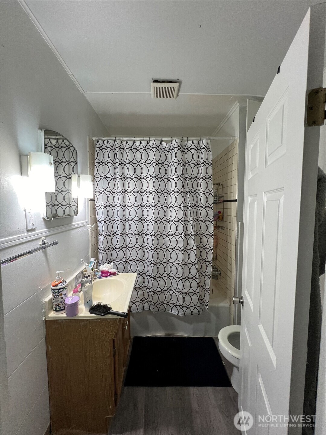 5026 20th Avenue NE, Seattle, WA 98105