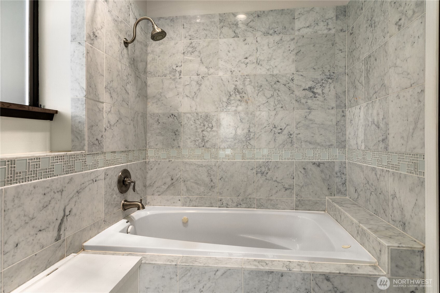 16611 SW Maplewild Avenue , Burien, WA 98166