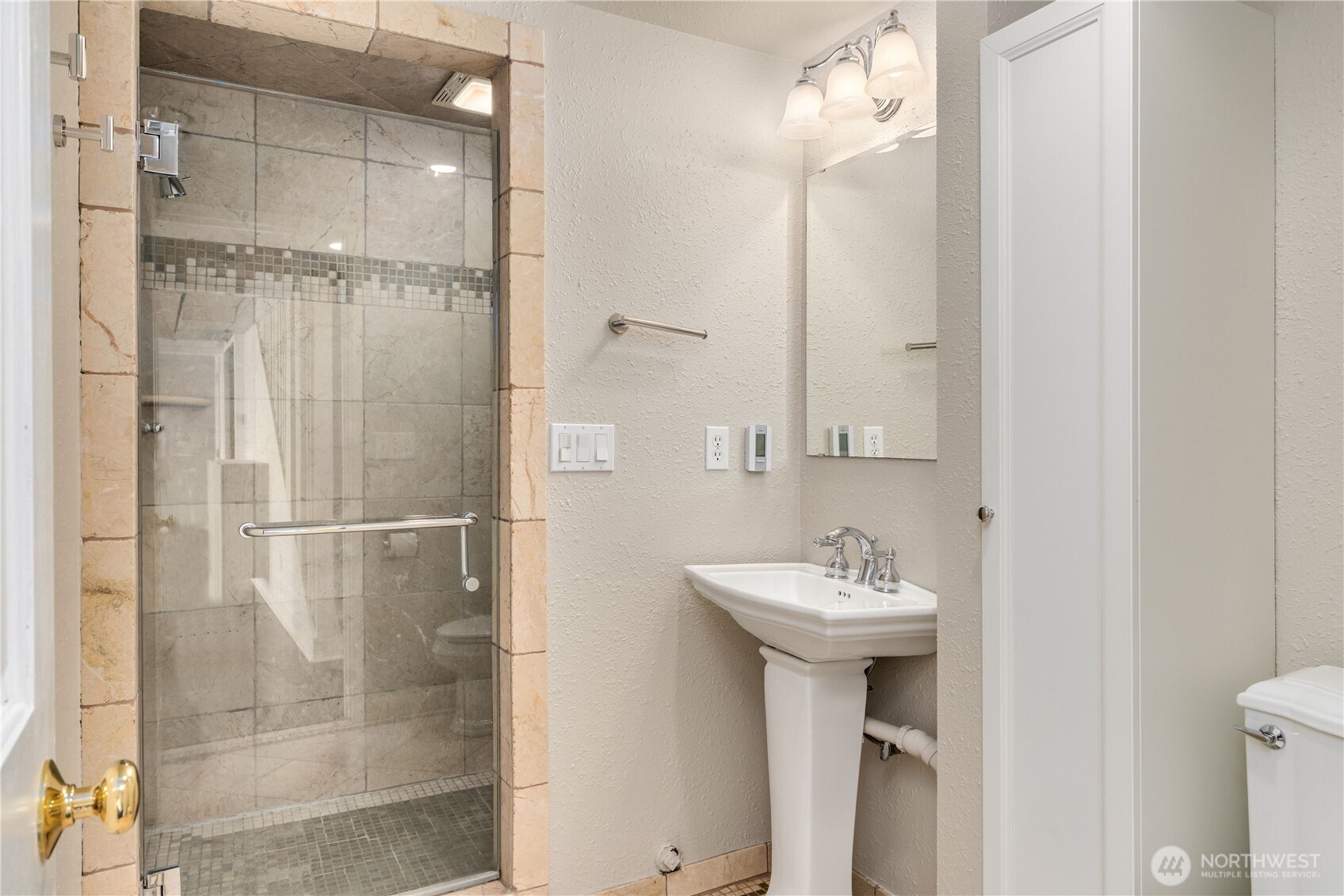 16611 SW Maplewild Avenue , Burien, WA 98166